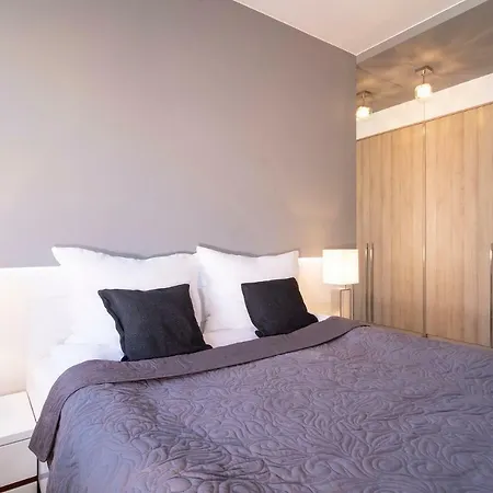 Apartment Secret Garden By Renters
