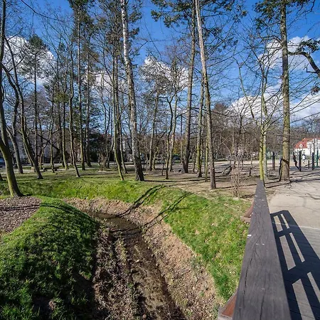 Secret Garden By Renters Apartment *